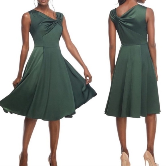 Gal Meets Glam Dresses & Skirts - Gal Meets Glam Collection Evergreen Satin Noelle Twist Neck Dress Sz 4P
